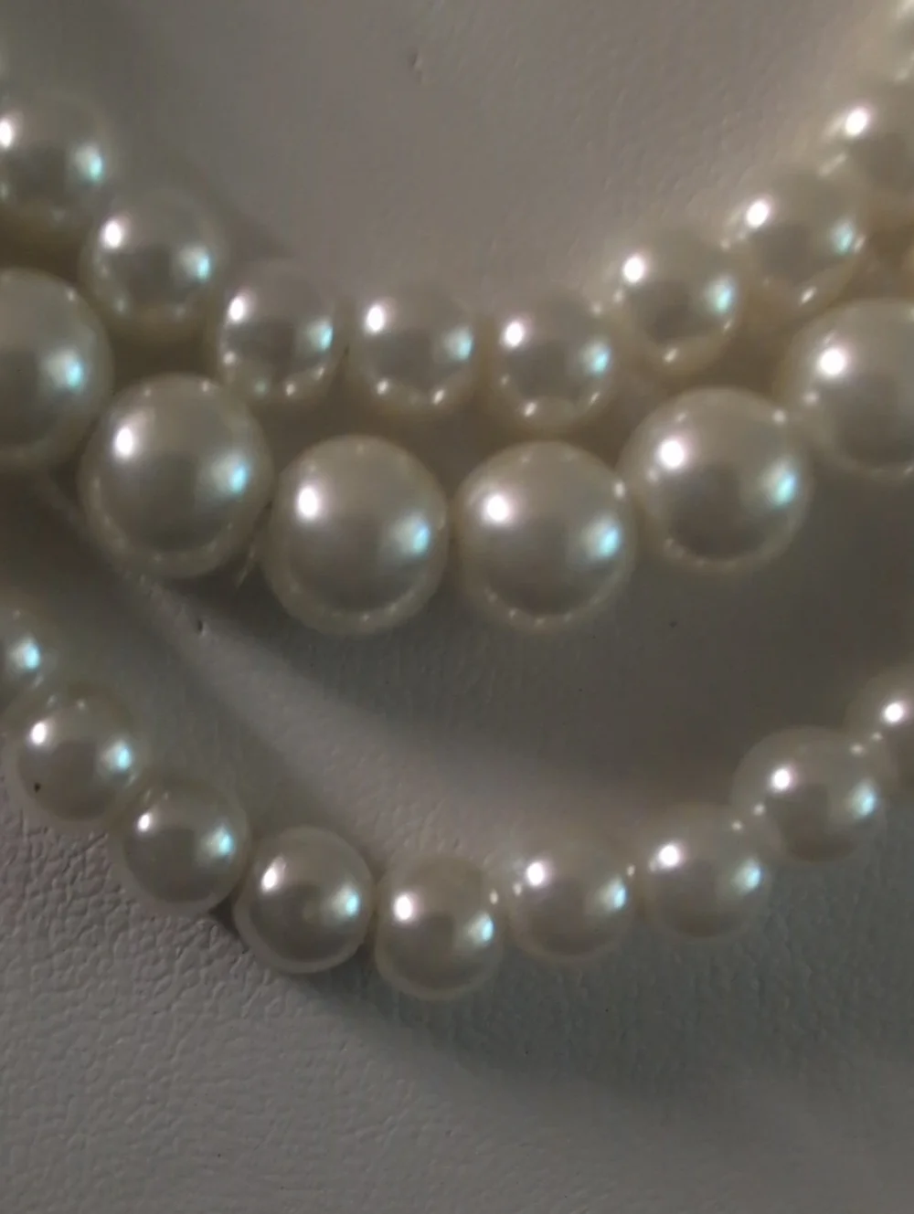 American Eagle Outfitters Triple-Strand Pearl Necklace - Cream & Silver